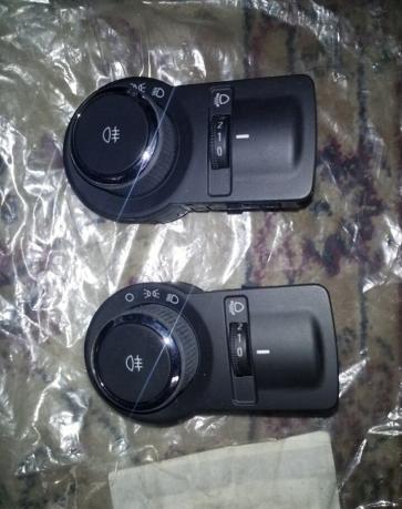 Переключатель света Chevrolet Cruze 13301749 13301749