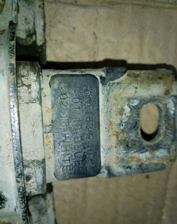 Подушка АКПП мерседес ML 163 A 1632400118 A1632400118
