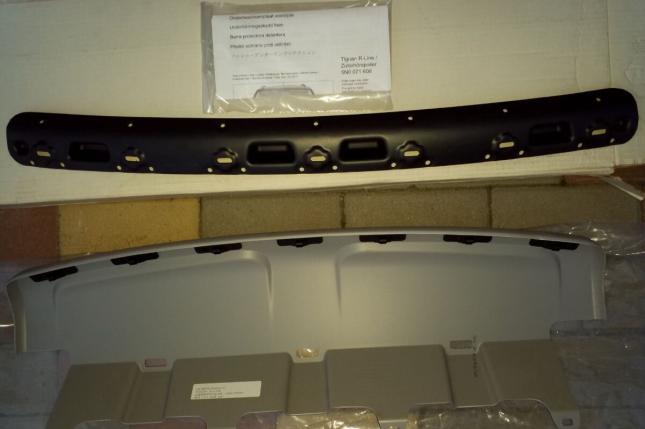 Накладка переднего бампера Volkswagen Tiguan 5NO 071 608 6M7