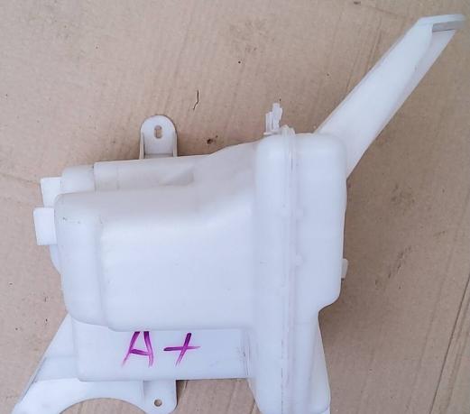 Бачок омывателя Toyota Corolla 060851264