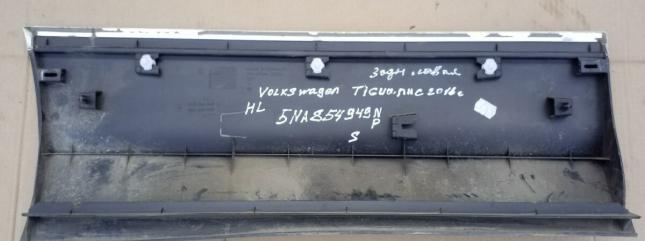 Накладка двери Volkswagen Tiguan ll 5NA854949N