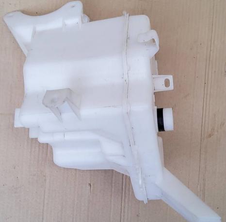 Бачок омывателя Toyota Corolla 060851264