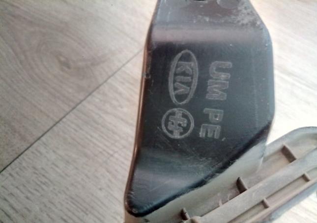 Решетка бампера переднего Kia Sorento 2017 86562-C5510