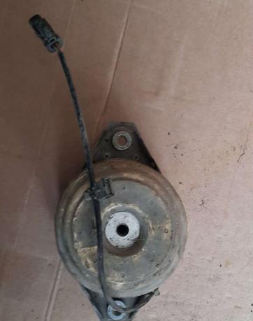 Опора двигателя Mercedes-Benz A1662406517 A1662406517
