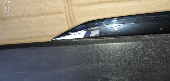 Накладка двери передняя Volkswagen Tiguan II 5NA854939N