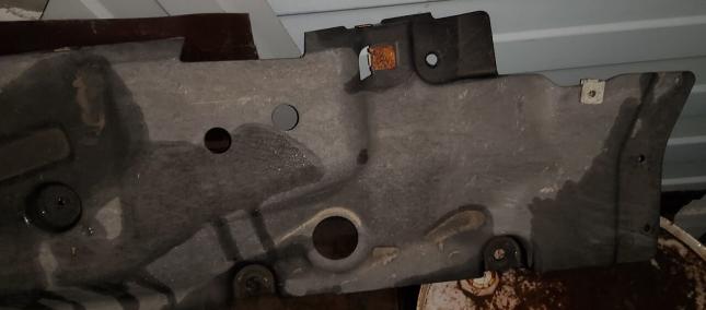 Защита днища кузова Mercedes GL 166 X166 A1666809007