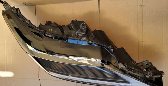 Фара Lexus nx 300 оригинал 8114548600