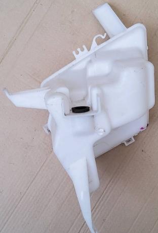 Бачок омывателя Toyota Corolla 060851264