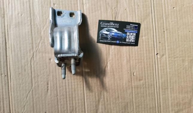 Петля багажника Volkswagen Passat B7 3c9827302d