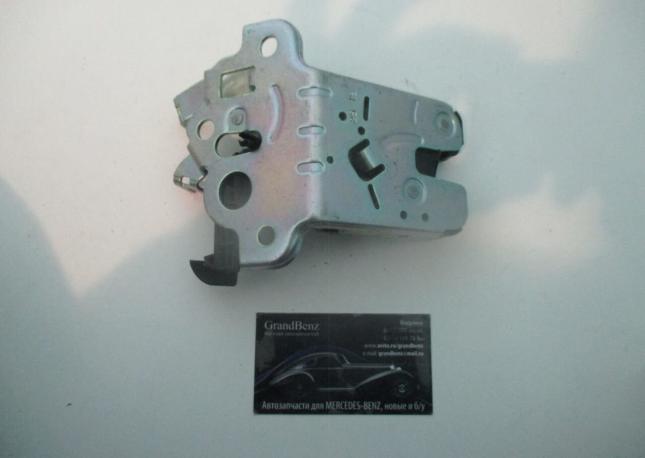 Замок крышки багажника Audi Q5 8R0 827 505 8R0 827 505