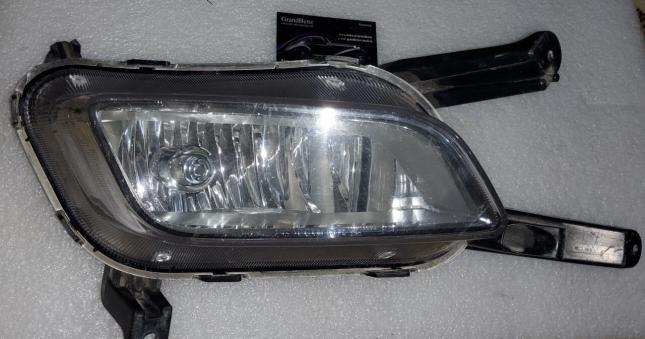 Фары противотуманная правая Kia Optima 3 922022T530