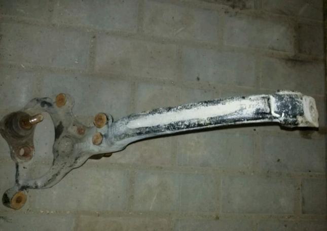 Поворотный кулак chrysler 300 C 04782705AB 04782705AB