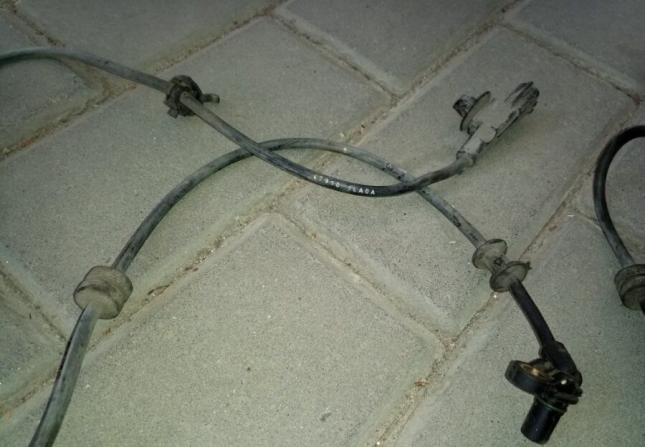 Датчик abs передний правый Infiniti Qx80/qx56 Z62 4791011LA0A