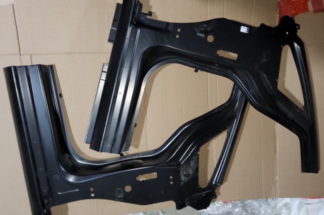 Стойка кузова Opel Astra J 13442634 13442634