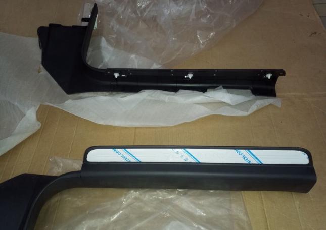 Накладка порога Opel Antara 96811893 левая 96811893