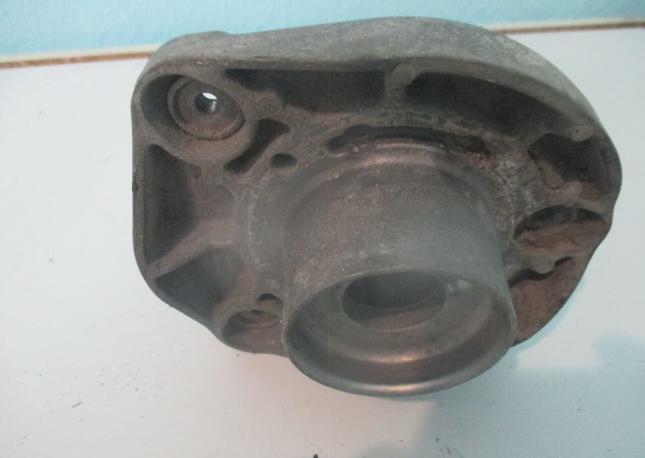 Опора Mercedes GLK A 2043230120 A 2043230120