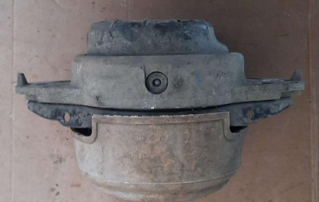 Опора двигателя Mercedes-Benz A1662405917 A1662405917