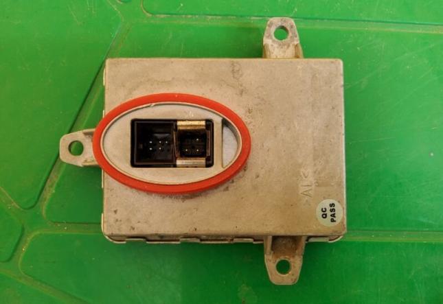 Блок ксенона Bmw E90 X3 1 307 329 63 01 130732926301