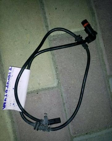 Датчик ABS мерседес GLK 204 A 2045400517 4X4 A 2045400517
