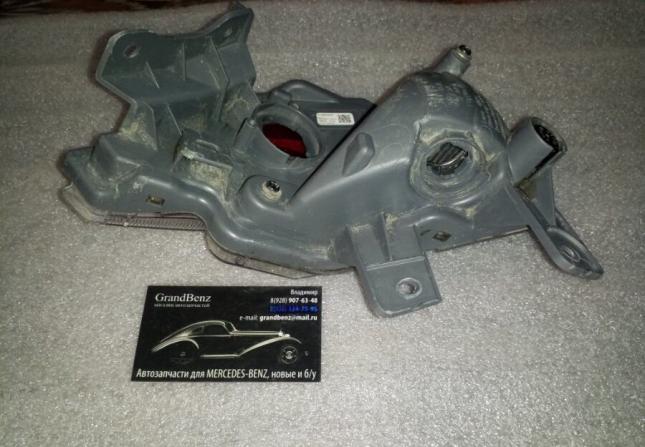 Противотуманная фара задняя левая нижняя Toyota 8149042060