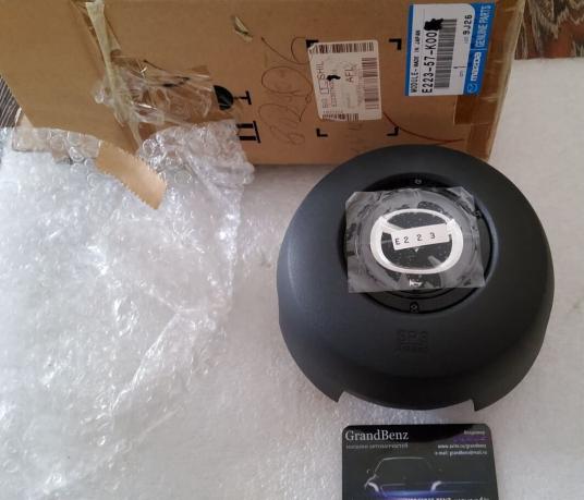 Подушка безопасности водителя mazda CX7 Е22357К00 Е22357К00