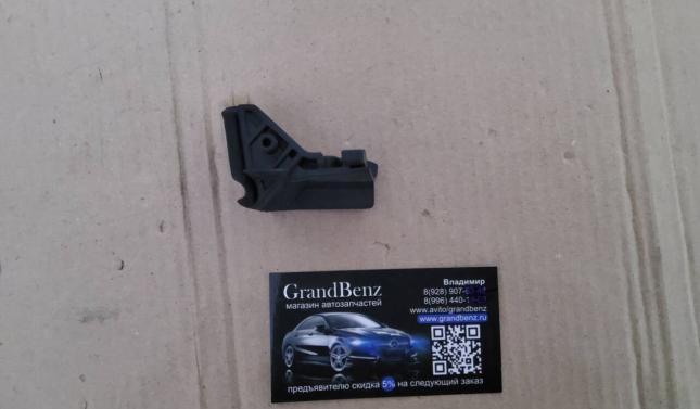 Накладка декоративная Lexus RX 350 6819748010