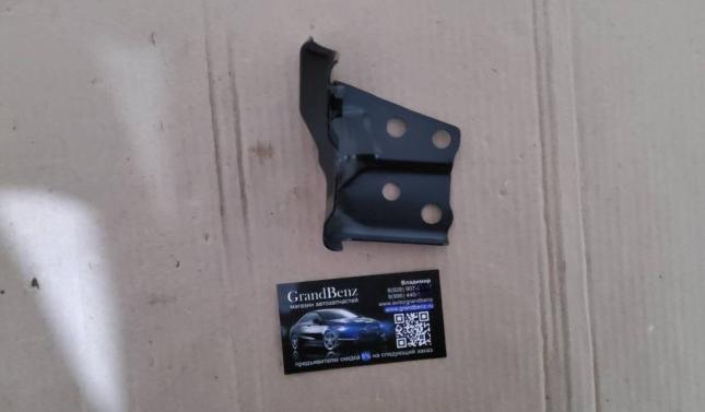Кронштейн крыла Toyota Camry V70 5383633120