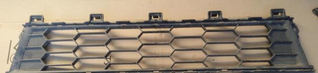 Решётка бампера нижняя Mitsubishi L200 6402A357