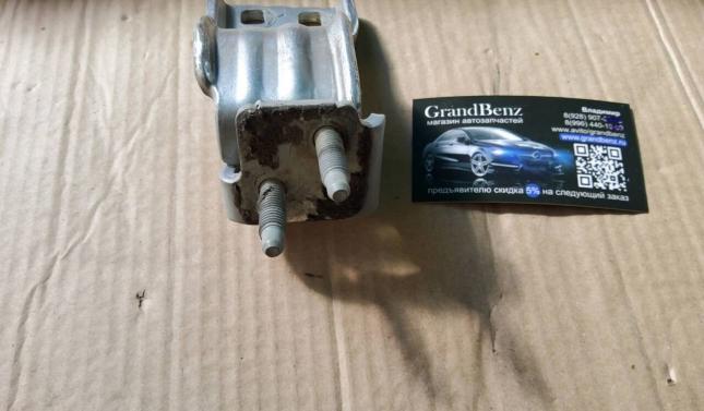 Петля багажника Volkswagen Passat B7 3c9827302d