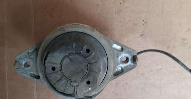 Опора двигателя Mercedes-Benz A1662406517 A1662406517