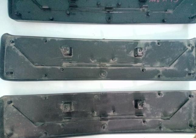 Площадка номерного знака Mercedes GLK A204880281 A 204 885 02 81