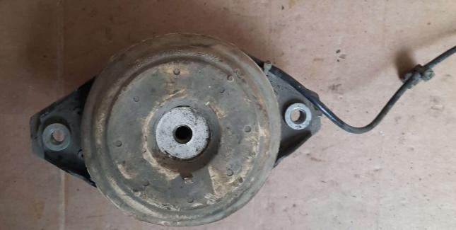 Опора двигателя Mercedes-Benz A1662406517 A1662406517