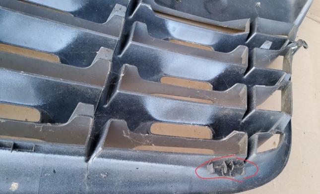 Решётка радиатора Renault 62310025 62310025