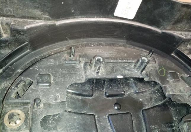 Решетка радиатора передняя верхняя Toyota Land 5311460160