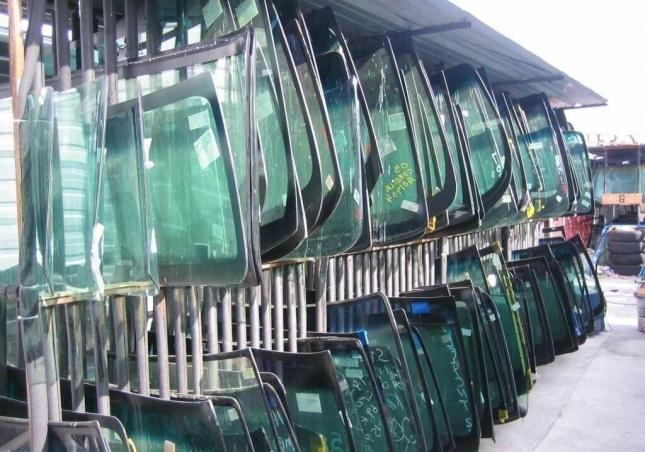 Лобовое стекло Замена и ремонт 3000a
