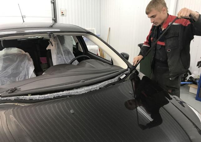 Лобовое стекло на любое авто 7856