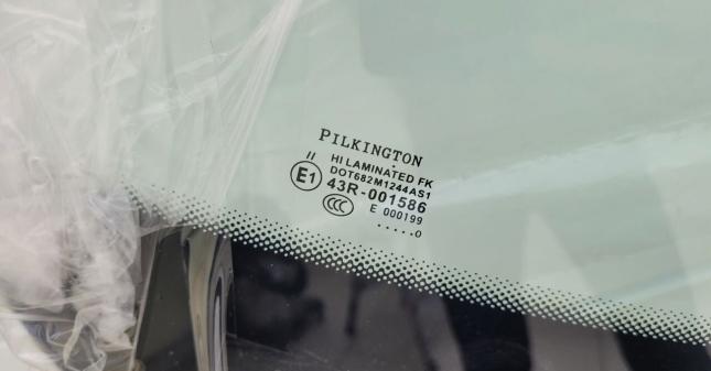 Лобовое стекло Peugeot 207 Pilkington 6458agsvz
