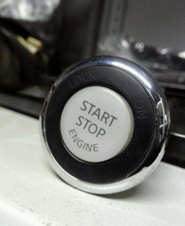 Кнопка Start stop Nissan teana j32 251501AA0B