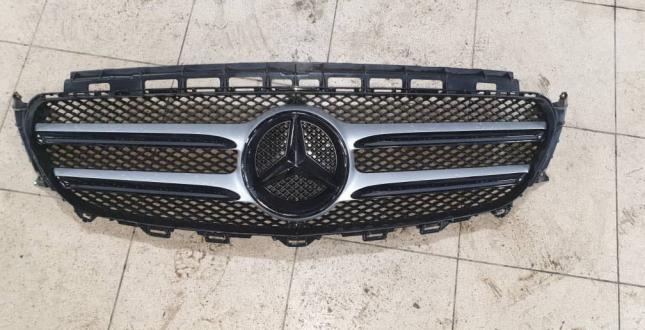 Решетка радиатора Mercedes-Benz E-klasse W213 (201 A2138880123