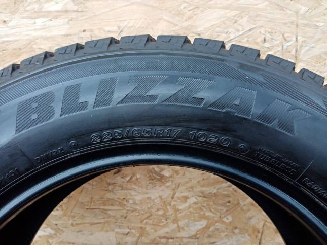 Шина б/у 225/65 R17 Bridgestone Blizzak DM-V2 102Q