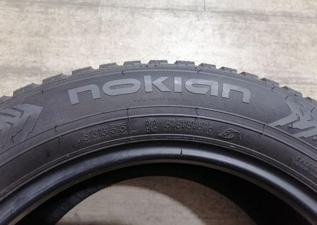 Nokian Tyres Hakkapeliitta 8 235/55 R17 103T