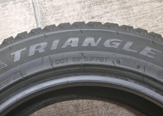 Triangle IcelynX TI501 215/55 R17 98T