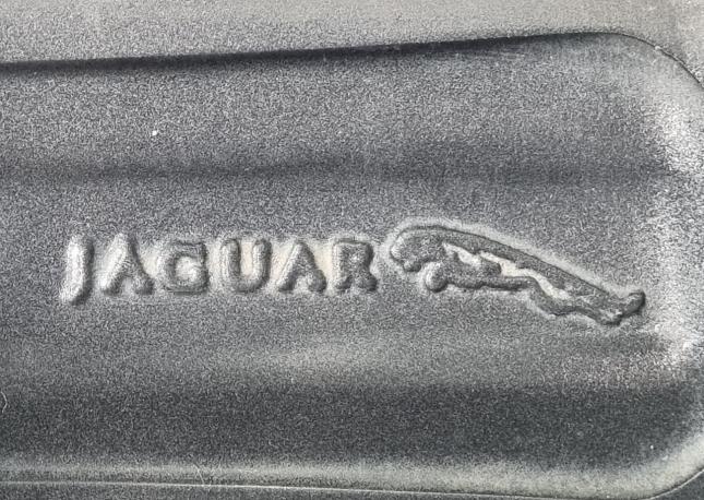 Один оригинальный диск R19 Jaguar F-Pace