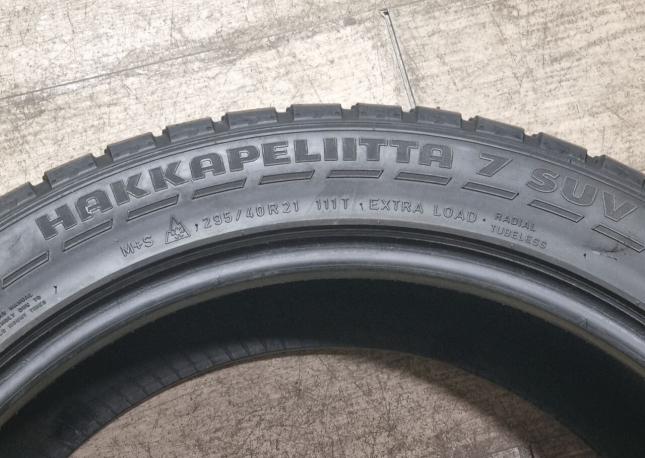 Nokian Tyres Hakkapeliitta 7 SUV 295/40 R21 111T