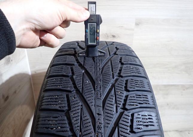 Nokian Tyres Hakkapeliitta R2 SUV 235/65 R17 108R