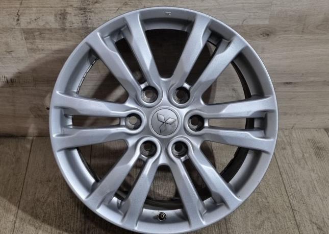 Оригинальные диски R18 Mitsubishi Pajero 4
