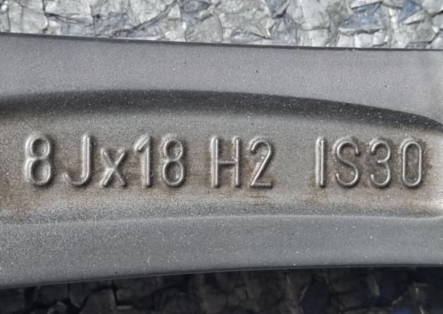 Один оригинальный R18 BMW 5 серии G30 сварка перед