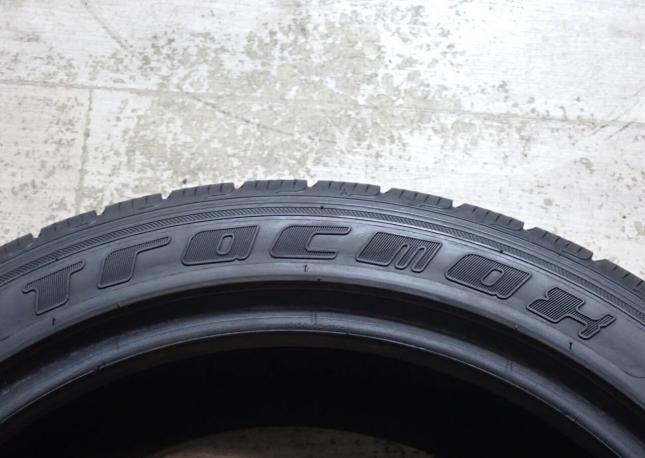 Tracmax Ice-Plus S210 245/40 R18 97V