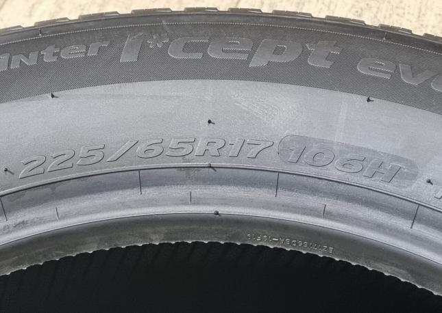 Hankook Winter I&#39;Cept Evo 3 X W330A 225/65 R17 106H