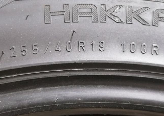 Nokian Tyres Hakkapeliitta R2 255/40 R19 100R